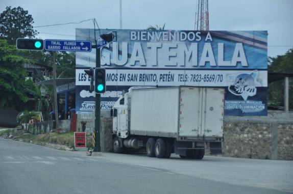 Entrando novamente na Guatemala, agora vindos de Belize
